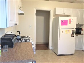 13 Craigie St, Unit 2 in Somerville, MA - Building Photo - Building Photo