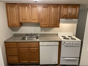 73 S Huntington Ave in Boston, MA - Building Photo - Building Photo