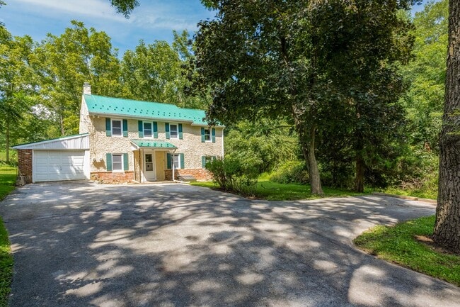 1611 Shadyside Rd in West Chester, PA - Building Photo - Building Photo