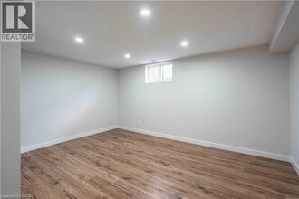 204 Glow Ave in Hamilton, ON - Building Photo - Building Photo