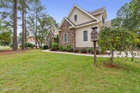 108 Hammerstone Cir in Whispering Pines, NC - Foto de edificio - Building Photo