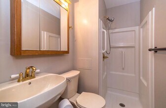 44 Knock N Knoll Cir in Willow Grove, PA - Building Photo - Building Photo
