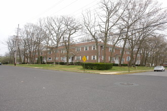 Spring Lake Park Apartments in Spring Lake, NJ - Building Photo - Building Photo