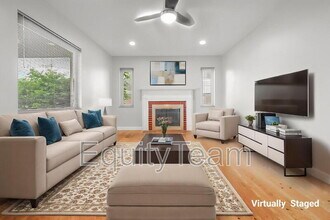 6819 Elwynne Dr in Cincinnati, OH - Building Photo - Building Photo