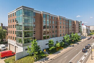 17th Avenue Residence Hall in Minneapolis, MN - Building Photo - Building Photo