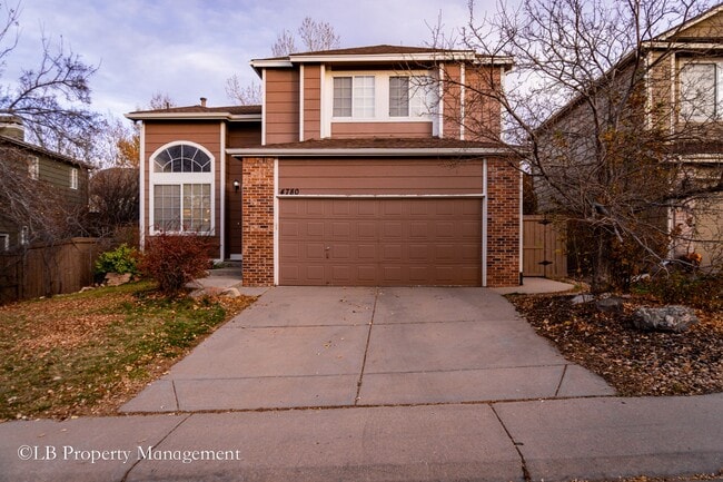 property at 4780 N Foxtail Dr