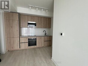 117 Broadway Ave in Toronto, ON - Building Photo - Building Photo