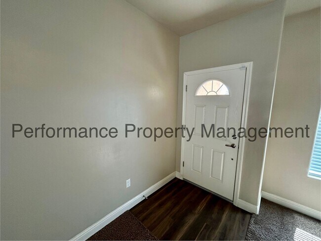 1799 Capistrano Ave in Wasco, CA - Building Photo - Building Photo