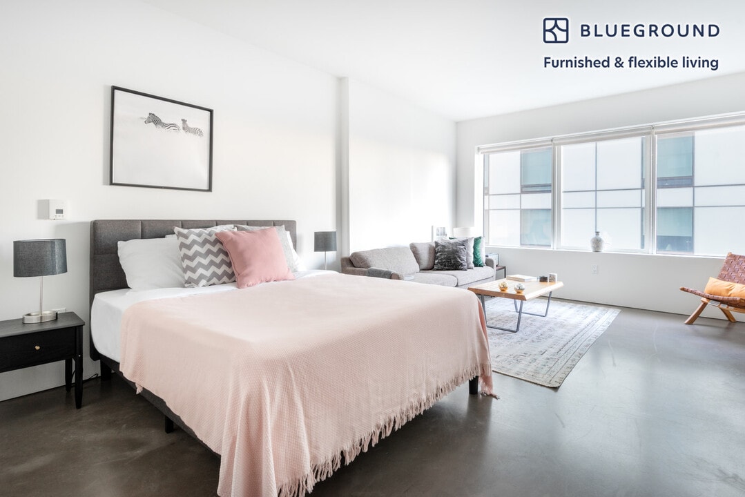 18 10th St, Unit FL11-ID402 in San Francisco, CA - Foto de edificio