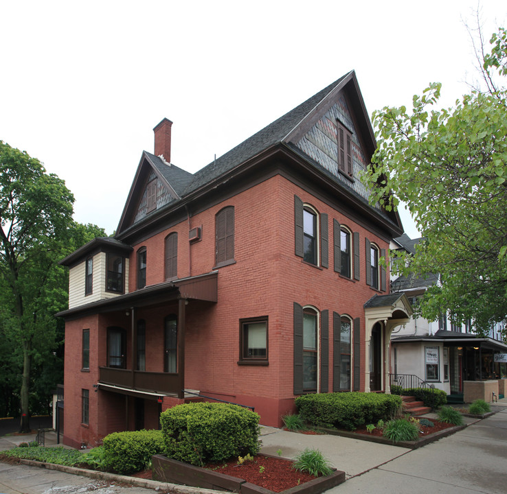 86 Front St in Binghamton, NY - Building Photo