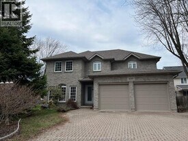 480 Bartlet Dr in Windsor, ON - Building Photo