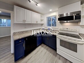 3303 S Ainsworth Ave in Tacoma, WA - Building Photo - Building Photo