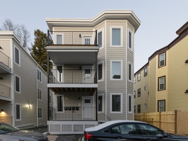 5 Tovar St, Unit 3 in Boston, MA - Building Photo - Building Photo