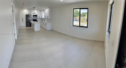 800 Jann Ave in Opa Locka, FL - Foto de edificio - Building Photo