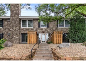 4424 Cedar Lk Rd S in Minneapolis, MN - Building Photo - Building Photo