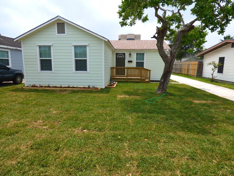 3529 Topeka St in Corpus Christi, TX - Building Photo