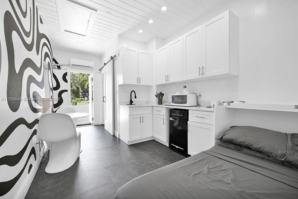 534 NW 50th St in Miami, FL - Building Photo