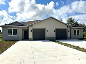 26127 Northern Cross Rd in Punta Gorda, FL - Building Photo