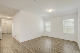 190 Crystal River Rd in Kyle, TX - Building Photo - Building Photo