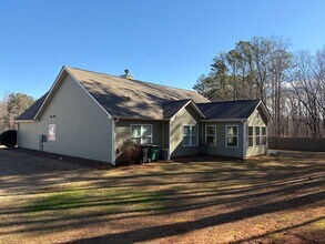 28 Butler Park Ct in Dallas, GA - Building Photo - Building Photo