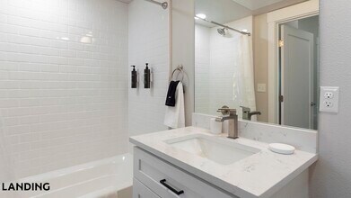 2720 S Federal Blvd, Unit 3-12 in Denver, CO - Building Photo - Building Photo