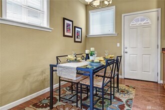 5570 Canfield Pl N in Seattle, WA - Building Photo - Building Photo