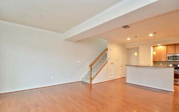 904 Hall Station Dr, Unit Bowie Condo in Bowie, MD - Building Photo - Building Photo