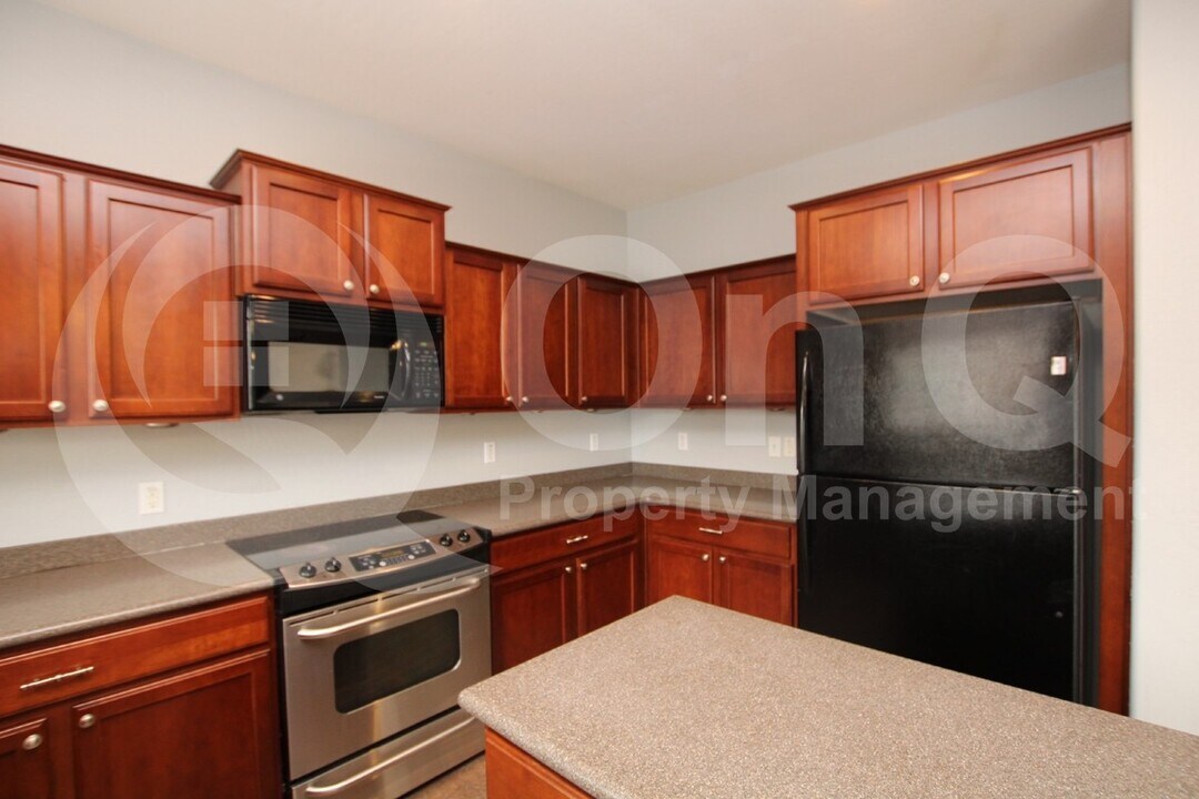 359 E Brook St in San Tan Valley, AZ - Building Photo