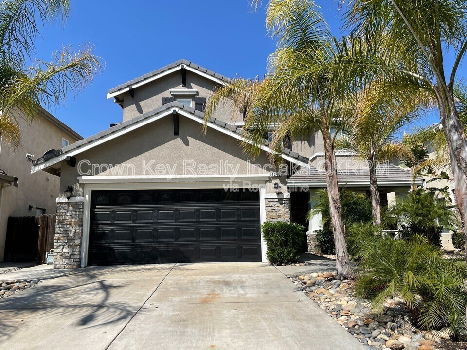 4243 Lindsey Ln in Tracy, CA - Building Photo