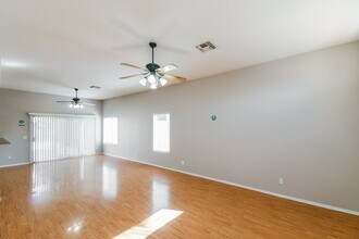 6343 S Nash Way in Chandler, AZ - Foto de edificio - Building Photo