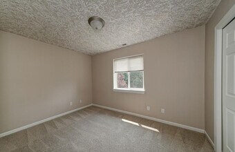 2174 Laurine Ct NE in Salem, OR - Building Photo - Building Photo