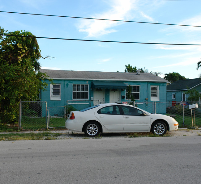 1461 NE 110th St in Miami, FL - Building Photo - Building Photo