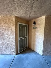 12043 Alta Carmel Ct in San Diego, CA - Building Photo - Building Photo