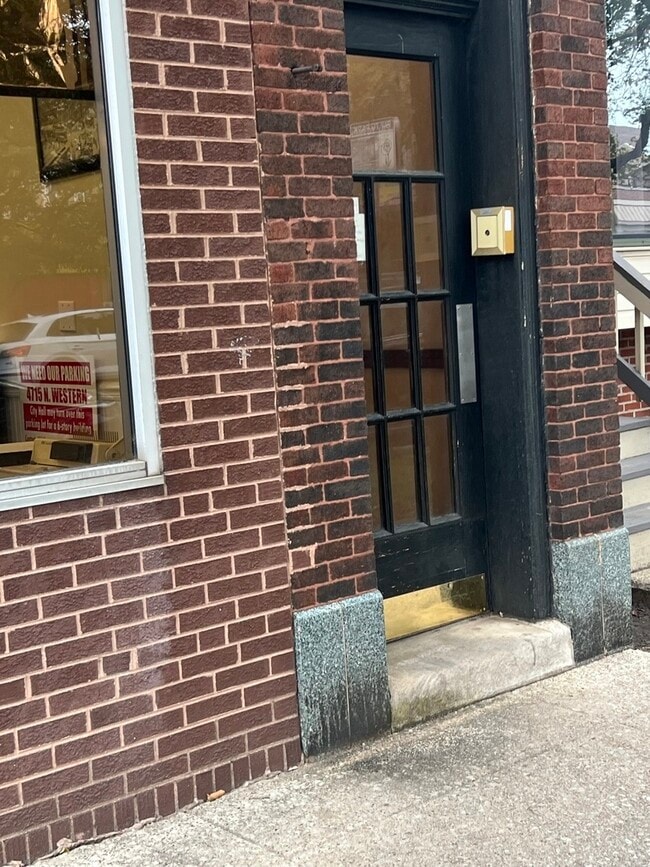 property at 4734 N Damen Ave
