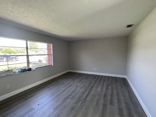 property at 1313 Summer Breeze Rd