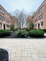 1988 Commonwealth Ave, Unit 9 in Boston, MA - Building Photo