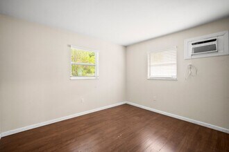 655 94th Ave N in Naples, FL - Building Photo - Building Photo