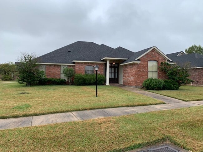 property at 1201 Quincy Dr