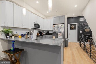 1702 Point Breeze Ave in Philadelphia, PA - Building Photo - Building Photo