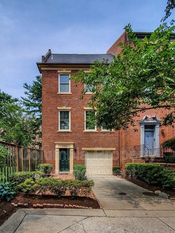 property at 3749 Winfield Lane Northwest