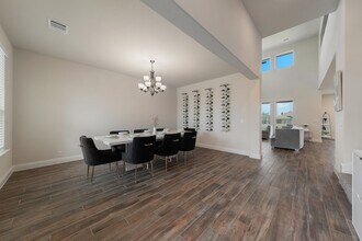 3825 Honey Grove Dr in Midlothian, TX - Foto de edificio - Building Photo