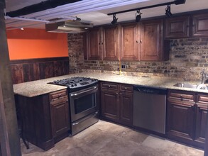 2057 w birchwood ave, Unit B in Chicago, IL - Building Photo - Building Photo