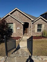 5856 Bindweed Street in Fort Worth, TX - Building Photo