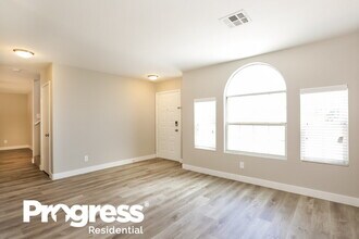 800 Rock Springs Dr in Las Vegas, NV - Foto de edificio - Building Photo