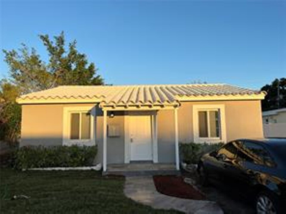 1516 N Andrews Ave in Fort Lauderdale, FL - Building Photo