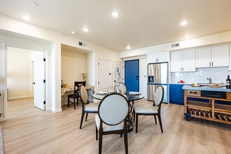 Solare in Arcadia, CA - Foto de edificio - Interior Photo