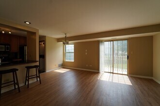 131 Kristin Cir in Schaumburg, IL - Building Photo - Building Photo