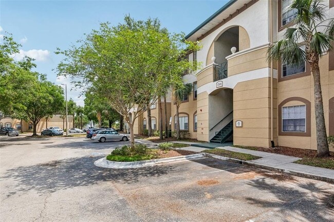 17104 Carrington Park Dr in Tampa, FL - Building Photo - Building Photo