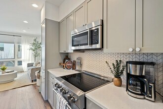 18007 3rd Ave NE in Shoreline, WA - Building Photo - Building Photo