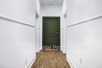 226 Porter St in San Antonio, TX - Foto de edificio - Building Photo